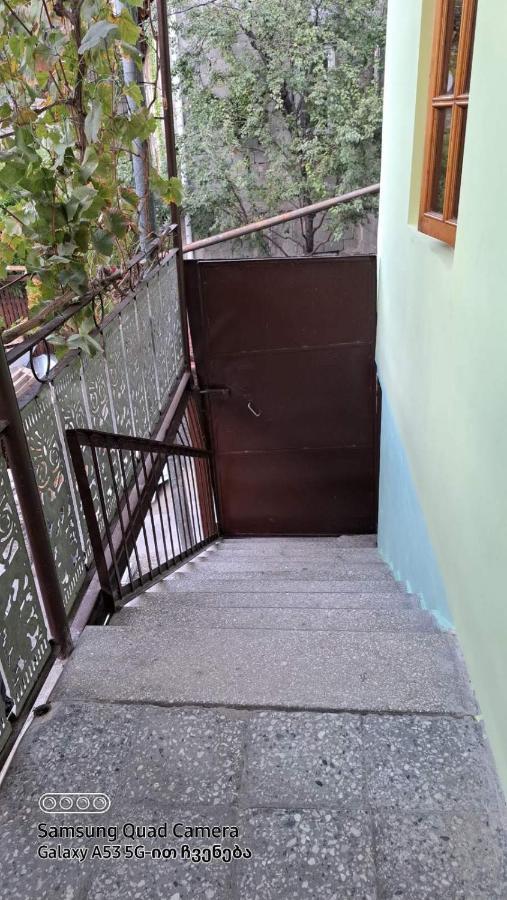 Apartment With A Nice Terrace In Old City Center Tbilisi Ngoại thất bức ảnh