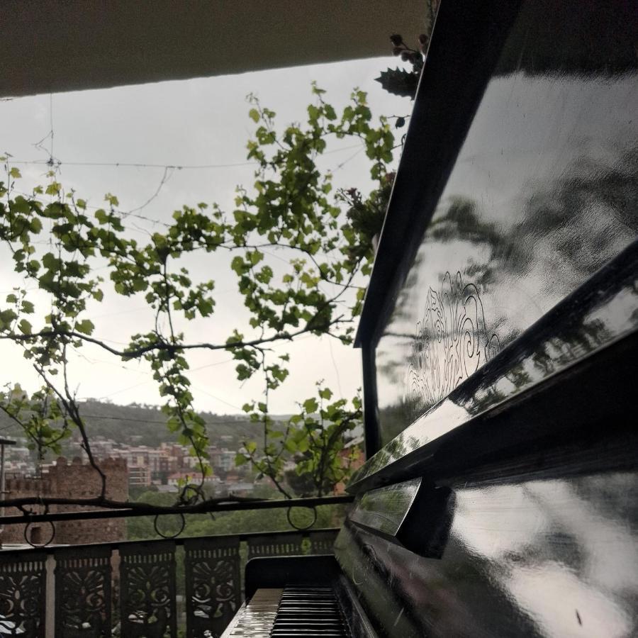 Apartment With A Nice Terrace In Old City Center Tbilisi Ngoại thất bức ảnh