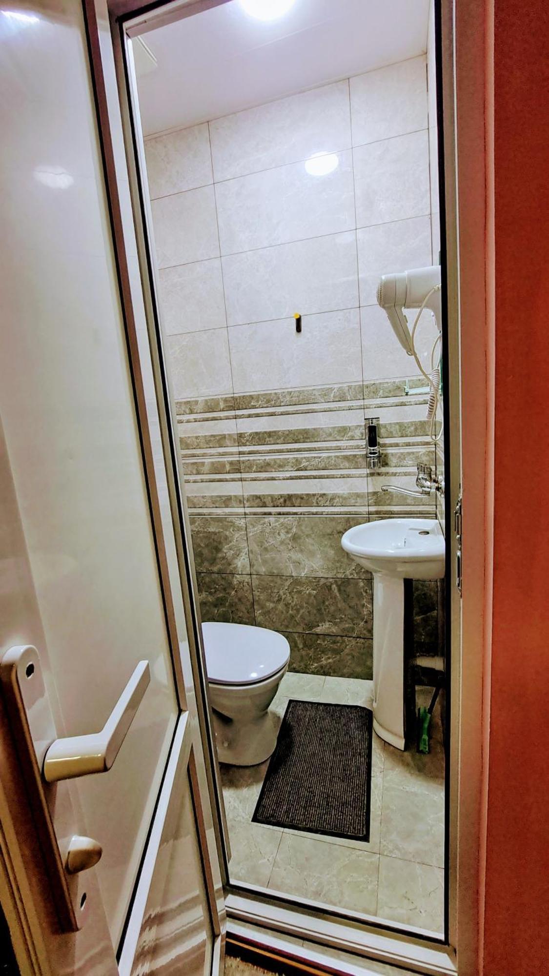 Apartment With A Nice Terrace In Old City Center Tbilisi Ngoại thất bức ảnh