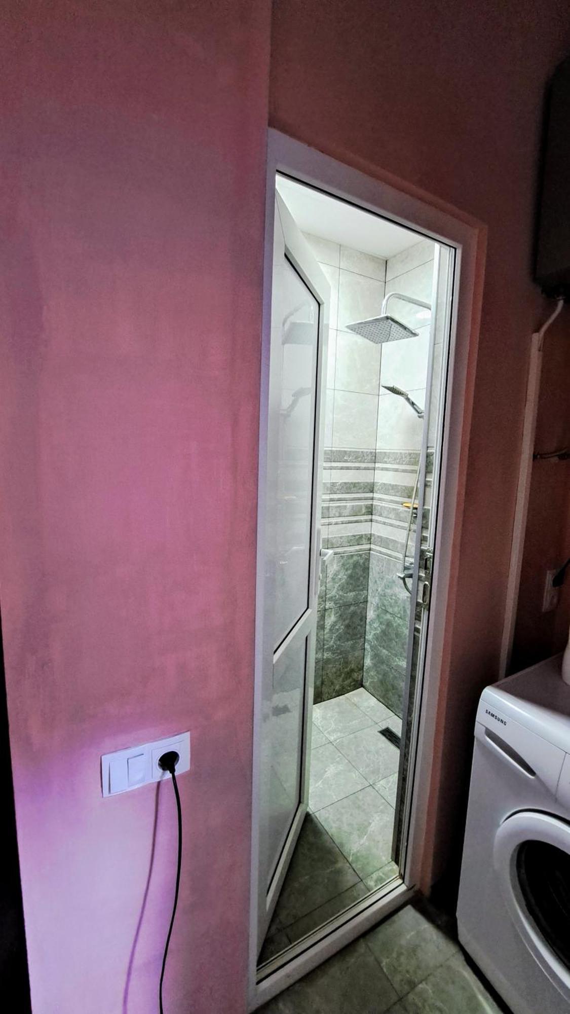 Apartment With A Nice Terrace In Old City Center Tbilisi Ngoại thất bức ảnh